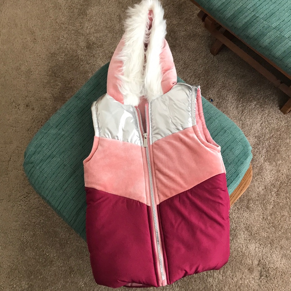 💕💕GIRLS HOODED VEST JACKET MAROON, PINK, SILVER SIZE 7/8 EXCELLENT CONDITION!